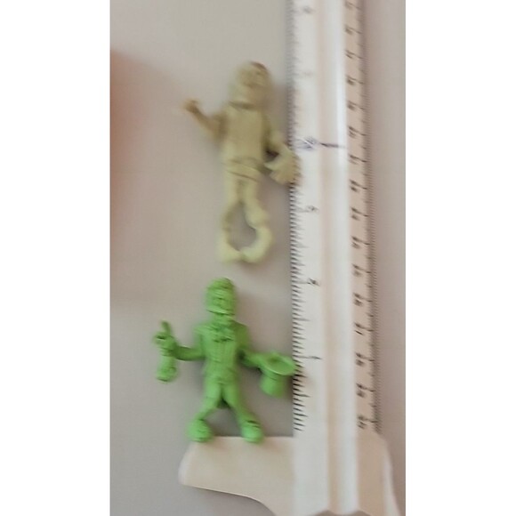 Jakks Pacific S.L.U.G. SLUG ZOMBIES Lot Green & Flesh Mini Figures Lot - Picture 6 of 9